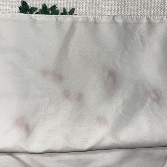 tinsel & fir White Green Red Embroidered Christmas Tree Print Table Runner - Picture 10 of 12